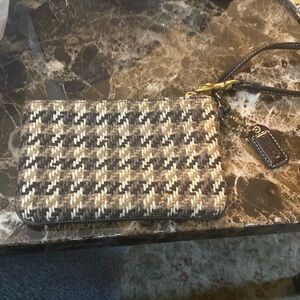 Coach Tweed Houndstooth Wool Wristlet Pouch with Hang Tag